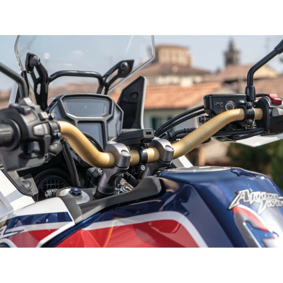 Αδιάβροχος Φορτιστής Κινητού Trek X 12/24V 48W της σειράς Optiline με 2 θύρες USB Type A και USB Type C, Καλώδιο 180 cm, Βύσμα SAE και Ακροδέκτες, Ασφάλεια, Αδιαβροχοποίηση IPX6, συμβατό με Βάσεις Στήριξης, Θήκες ή Αντάπτορες Κινητού Optiline 