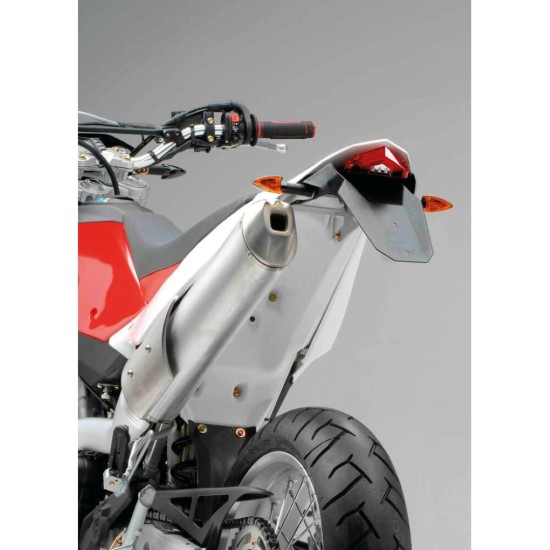 ΦΑΝΑΡΙ ΠΙΣΩ ΜΟΤΟ NOVA 12V 9LED ΚΟΚΚΙΝΟ 3ΧΡΗΣΕΩΝ (ΘΕΣΕΩΣ/STOP/ΦΩΣ ΠΙΝΑΚΙΔΑΣ)- 1 ΤΕΜ. Οπίσθια Φώτα