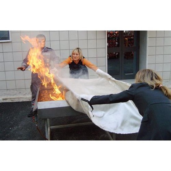 ΚΟΥΒΕΡΤΑ ΠΡΟΣΤΑΣΙΑΣ ΑΠΟ ΤΗΝ ΦΩΤΙΑ FIRE-BLANKET 120x180cm Φαρμακεία Τρίγωνα Διάσωση